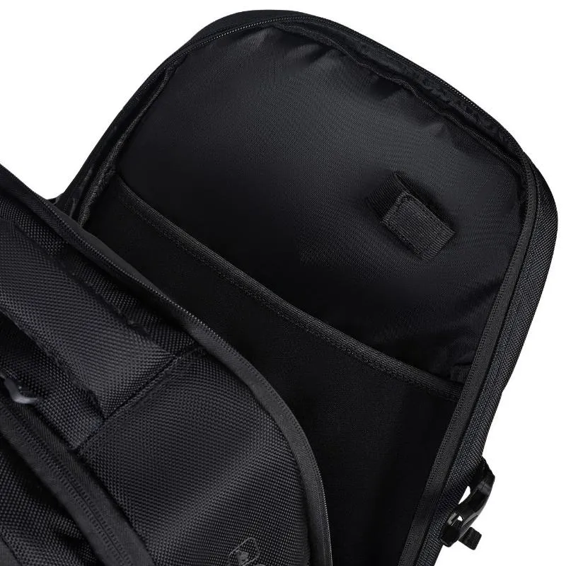 Bullpadel Tech Black Backpack - Image 2